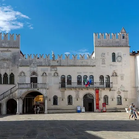 Ognissanti 2 - Free Parking